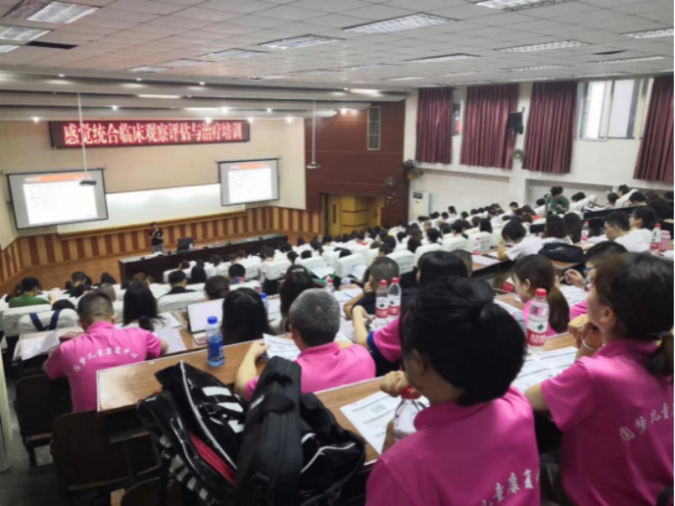 成都市圆梦儿童公益服务中心师资力量